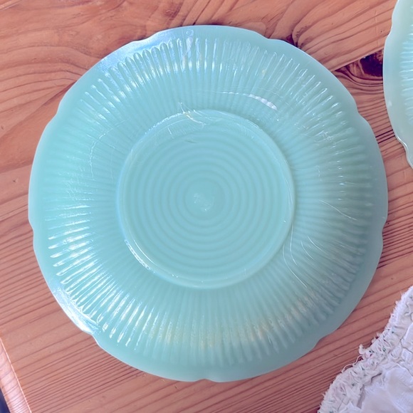 2 Jadeite Alice Saucers - Picture 4 of 4